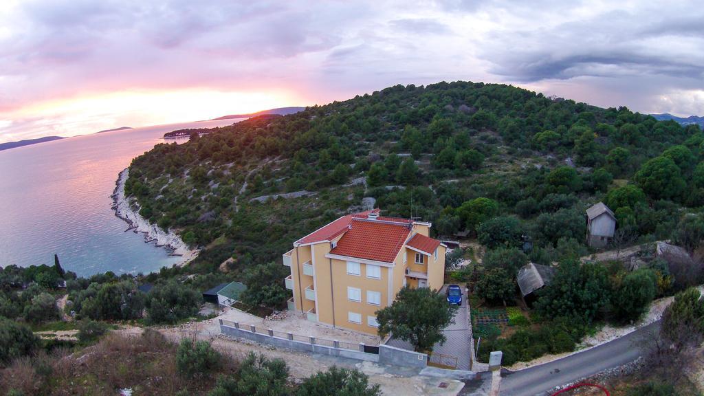 Vila Tatinja Трогир Екстериор снимка